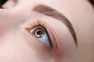 maquillage-permanent-femme